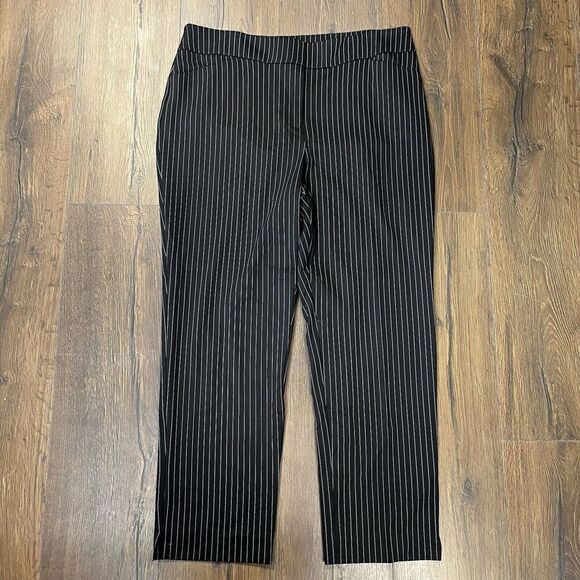 Chico’s Pinstriped Ponte Tapered Ankle Pants SZ 2/12 - Picture 3 of 6